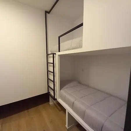& Arts Hostel *