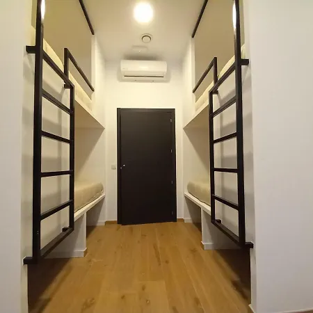 & Arts Hostel
