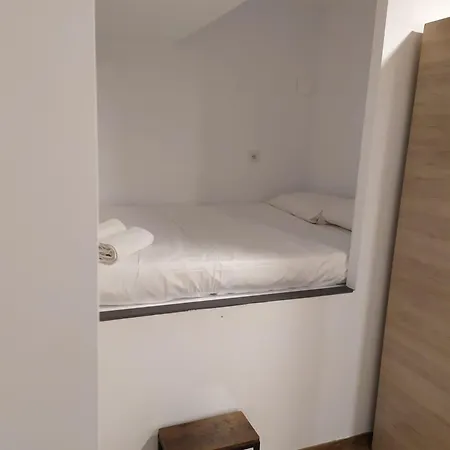 & Arts Хостел *