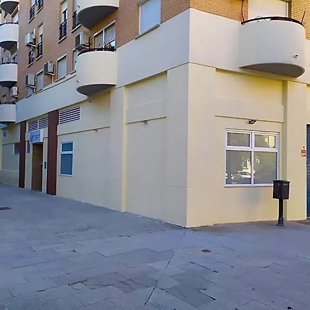 & Arts Hostel *