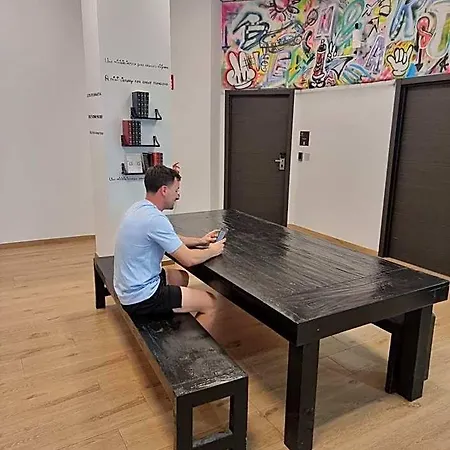 & Arts Valencia