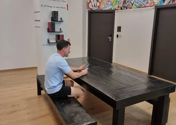 Хостел & Arts *